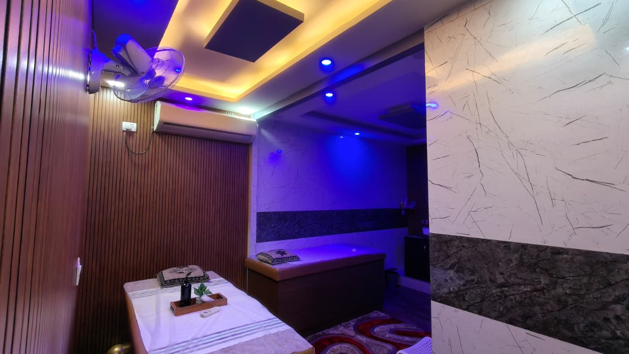 Wave Unisex Luxury Spa & Salon img
